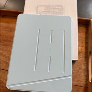 ESR iPad A16 Sky Blue Cover